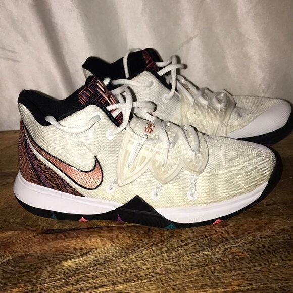 Nike Women's Kyrie Elizabeth Hungry Tennis Lace-up Athletic Shoes Gold/White Siz - Picture 1 of 12